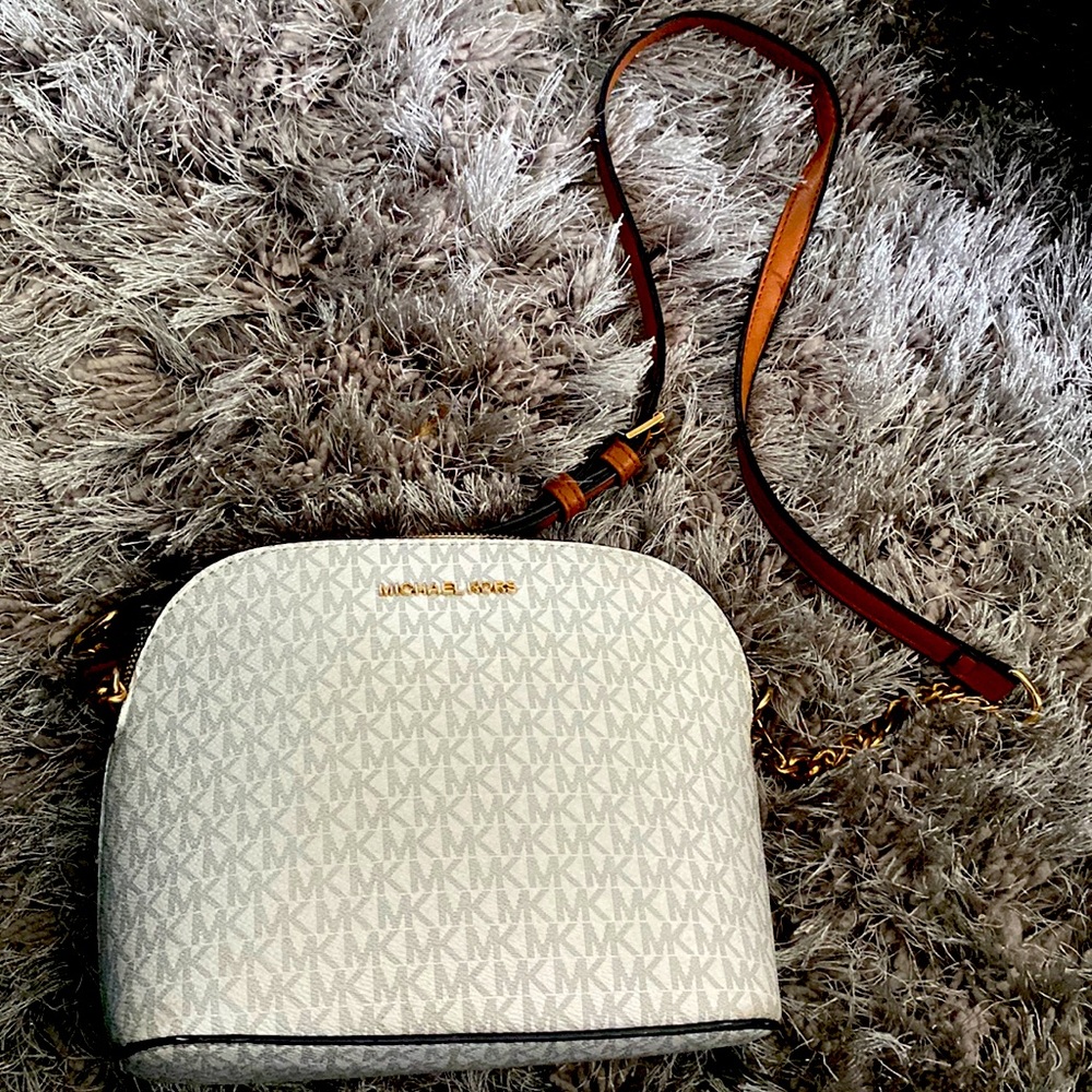 Michael Kors shoulder bad